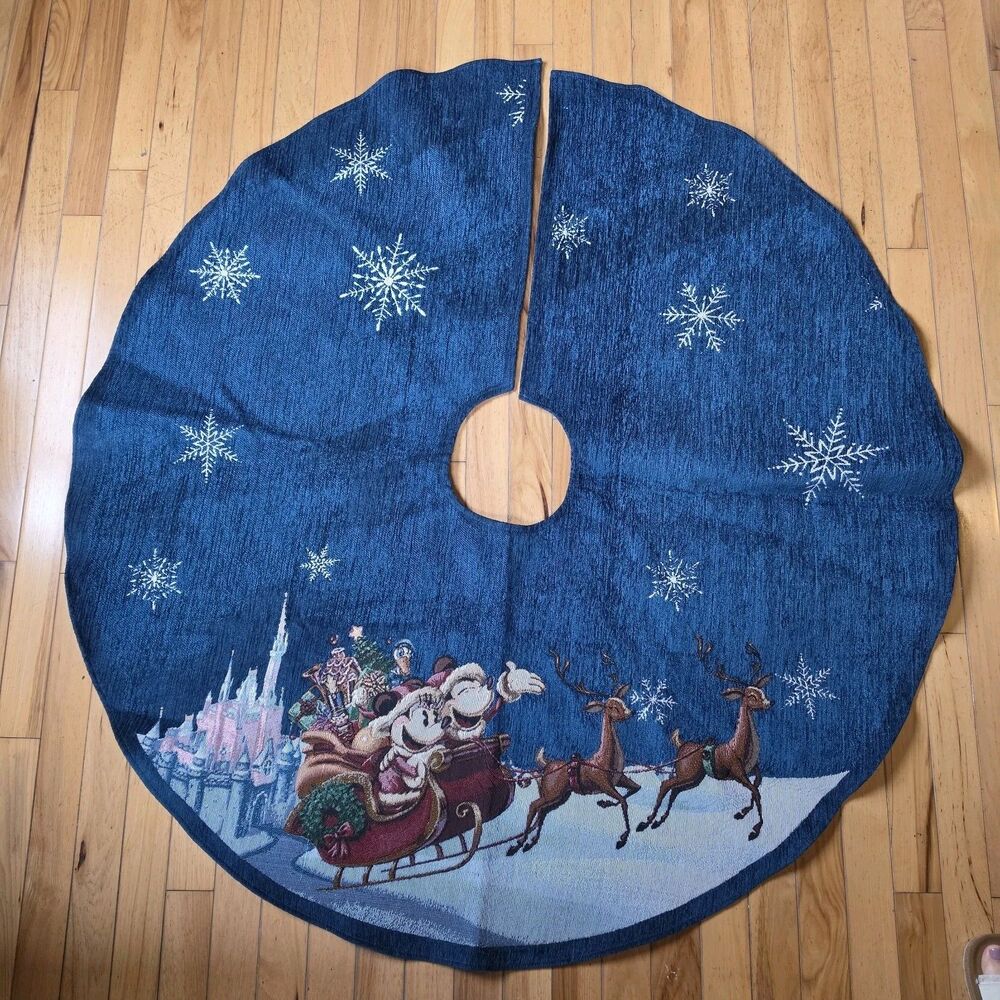 Disney Store Christmas Tree Skirt Mickey Mouse Santa blue rare hard to find